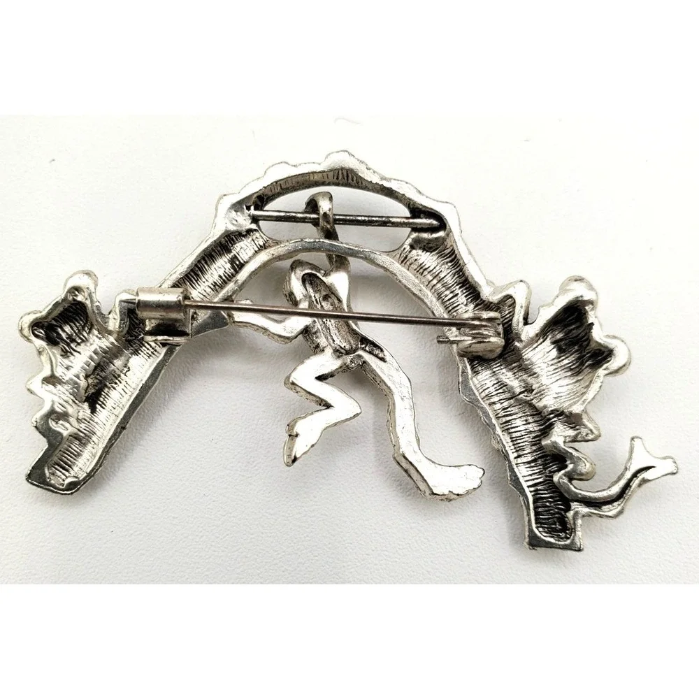 Vintage 3 Frogs On A Branch Brooch Pin Silver‎ Tone Articulating